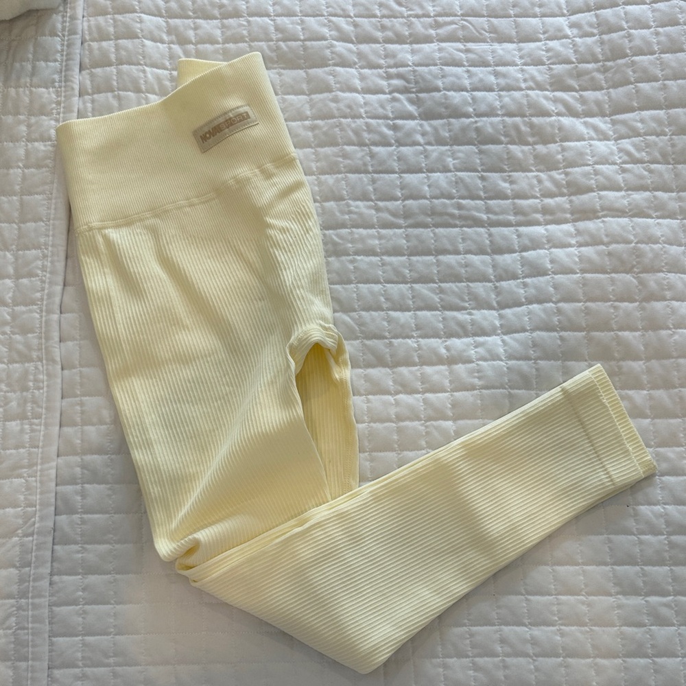 Fashion Nova Sport Cream Ribbed Leggings